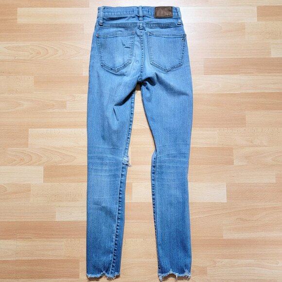 Madewell 9" High-Rise Skinny Jeans: Distressed-Hem Edition | Size: 23 - Picture 9 of 13